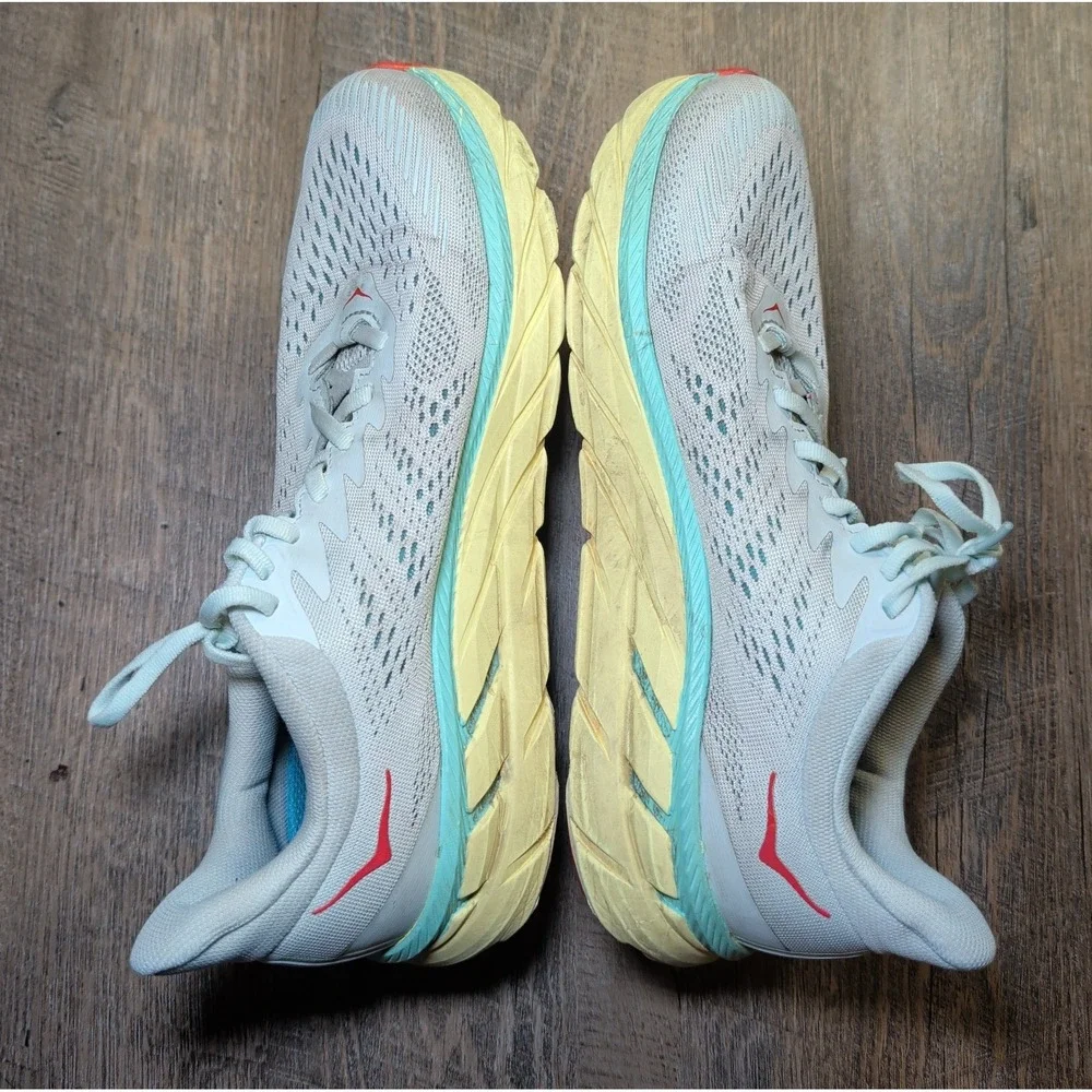 Hoka One One Clifton 7 Womens Size 9.5 Running Sneaker Morning Mist Hot Coral